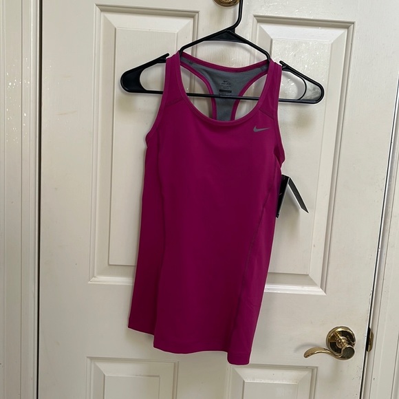 Brand new Nike sports top. Size medium. Color purple. Fri-fit. Yoga top - Picture 3 of 7